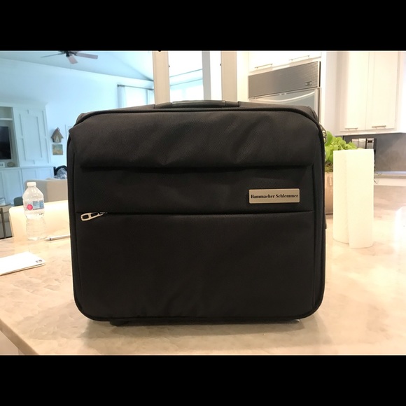 Under seat carry on bag - Picture 2 of 5